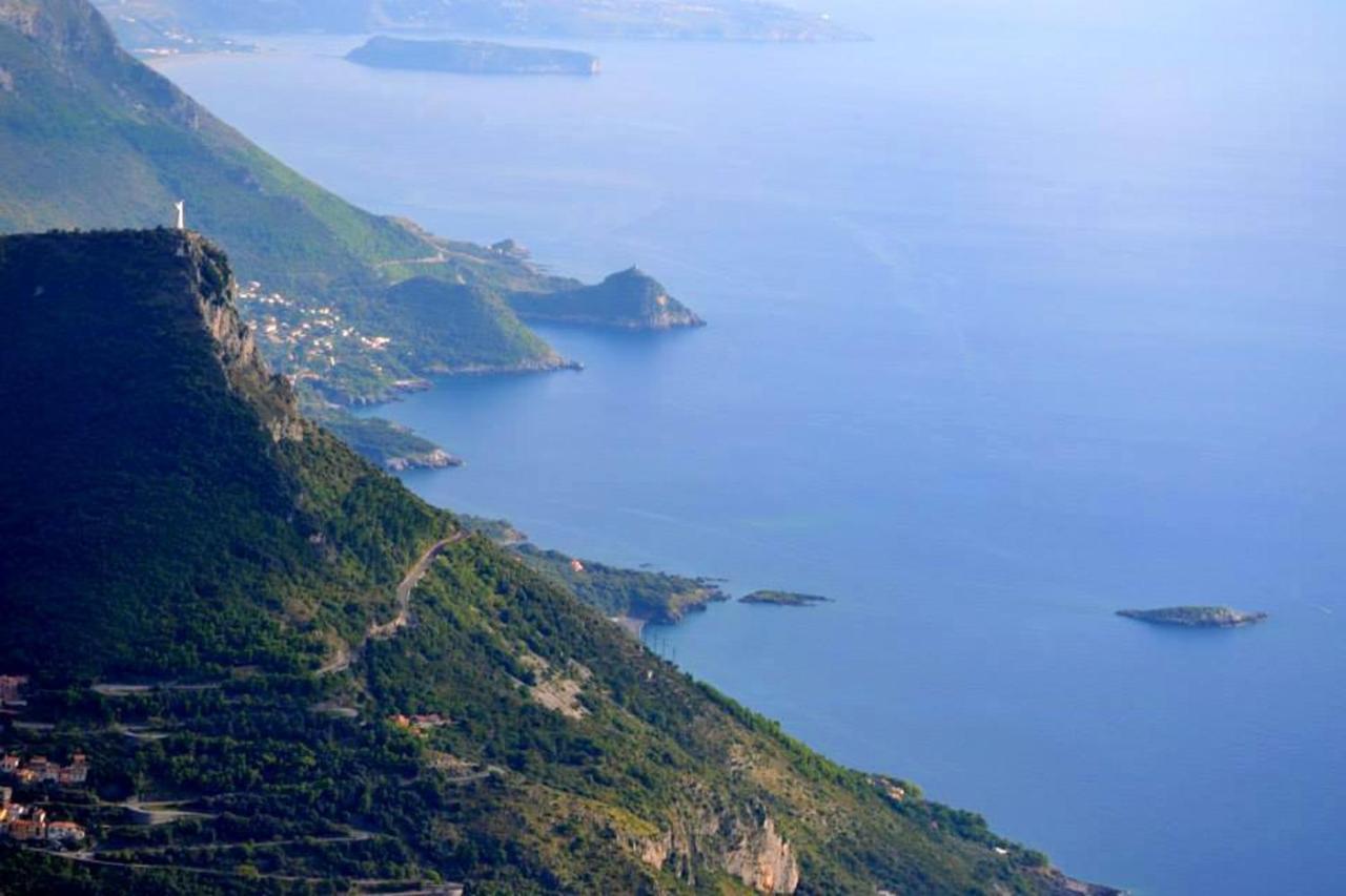Comfortable Apartment In Maratea With Sea View 95 M² + Parking מראה חיצוני תמונה