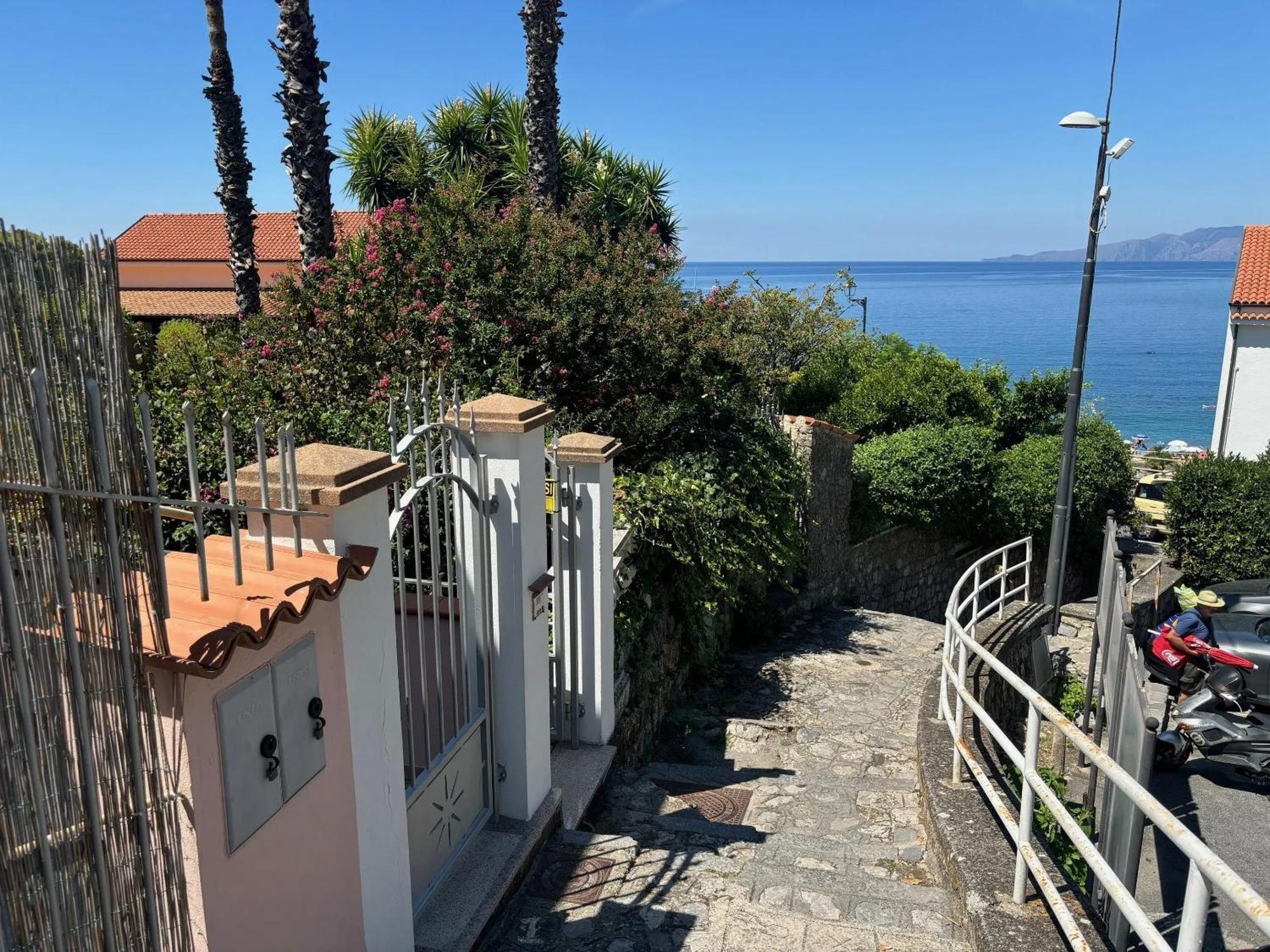 Comfortable Apartment In Maratea With Sea View 95 M² + Parking מראה חיצוני תמונה
